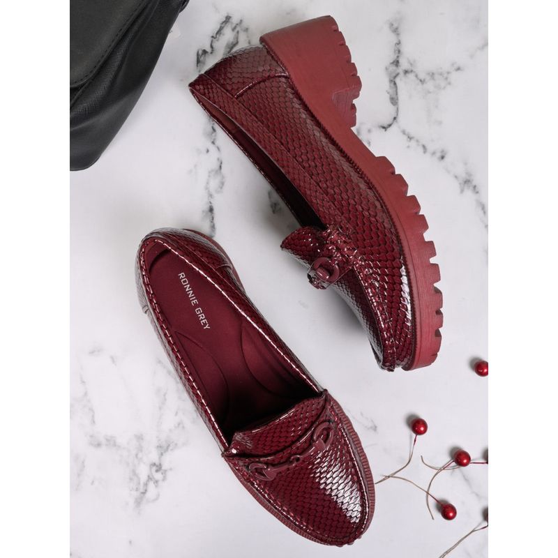 Ronnie Grey Women Maroon Animal Print Loafers (EURO 38)