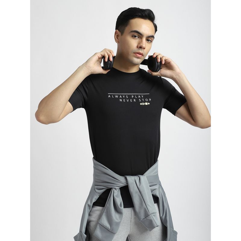 R&B Men Black Activewear T-Shirt (XL)