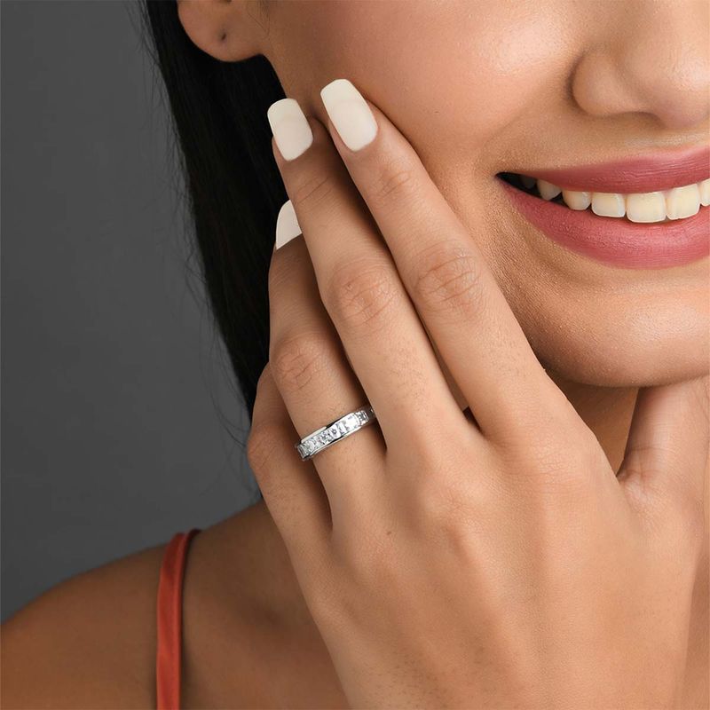 American wedding ring clearance finger