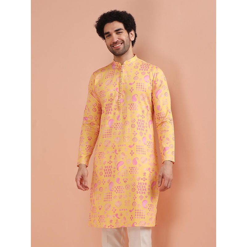 KISAH Men Yellow Printed Silk Blend Kurta with Abstract Print (38)