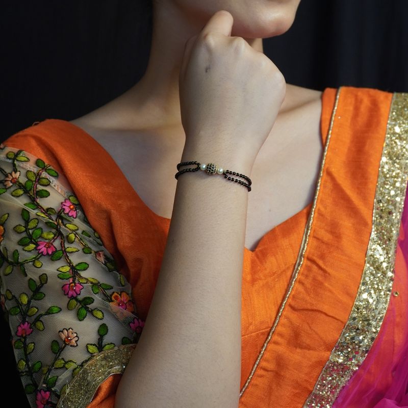 Buy Niscka Hand Mangalsutra with Black Stone Pendant Online