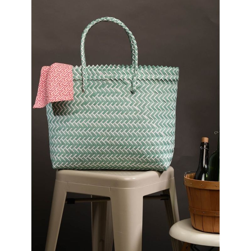 Buy Chumbak Tasty Tidbits Lunch Bag Green Online