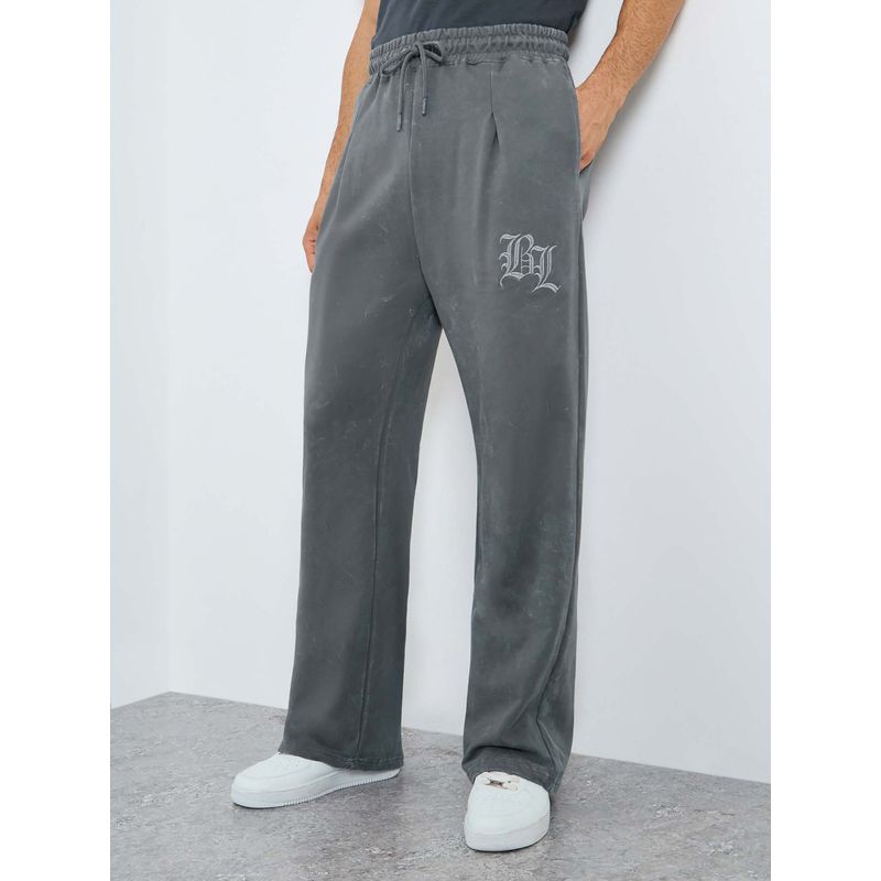 Styli Men Acid Wash Pleated Oversize Track Pant with Front and Back Embroidery - Grey (XL)