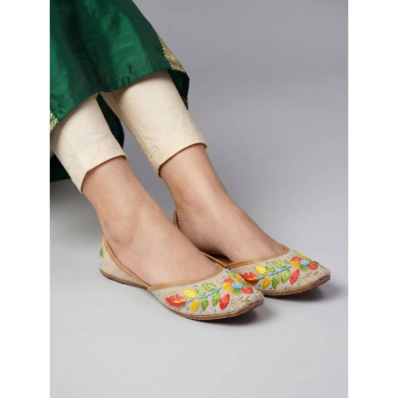 Dollphin Women Handcrafted Ethnic Juttis (EURO 36)
