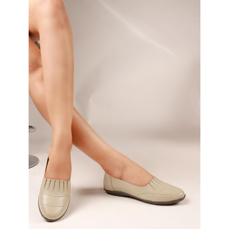 Dollphin Cream Leather Formal Latest Ballerina (EURO 39)