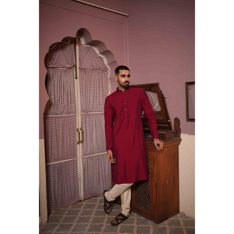 ETHNIC INDIA Solid Mandarin Collar Red Straight Kurta (38)