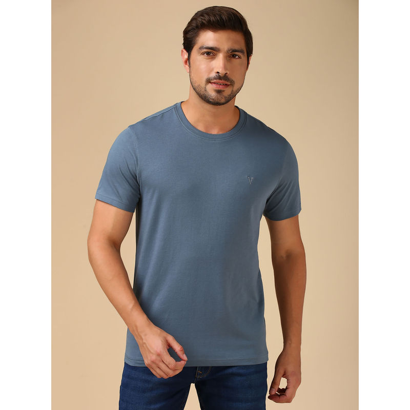 Van Heusen Men Blue Solid Regular Fit T-Shirt (M)