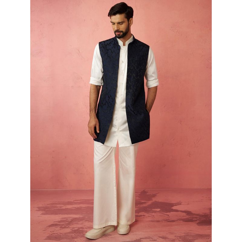 Vastramay Silk Blend Embroidered Jacket Kurta with Pyjamas for Men (36)
