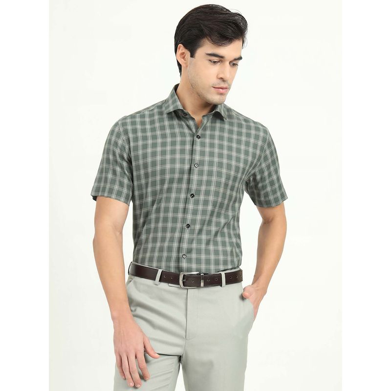 Greenfibre Men Green Checks Formal Shirt (39)