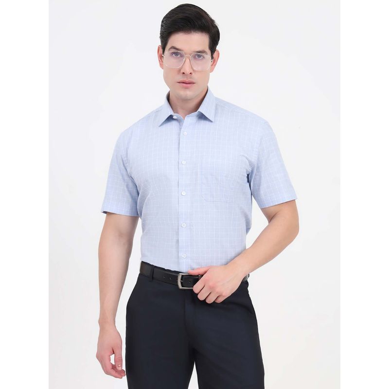 JadeBlue Men Blue Solid Formal Shirt (39)