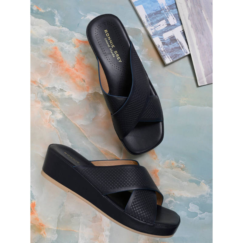 Ronnie Grey Women Navy Blue Checked Cross Strap Sandals (EURO 38)