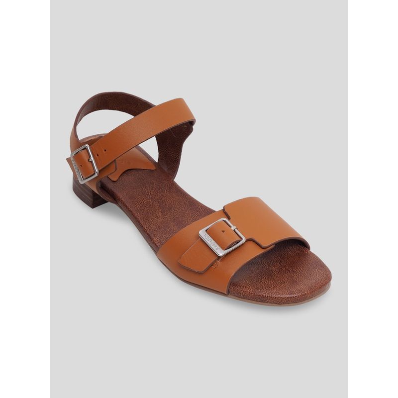 Kickers BUCIDI Tan Women Sandals (EURO 36)