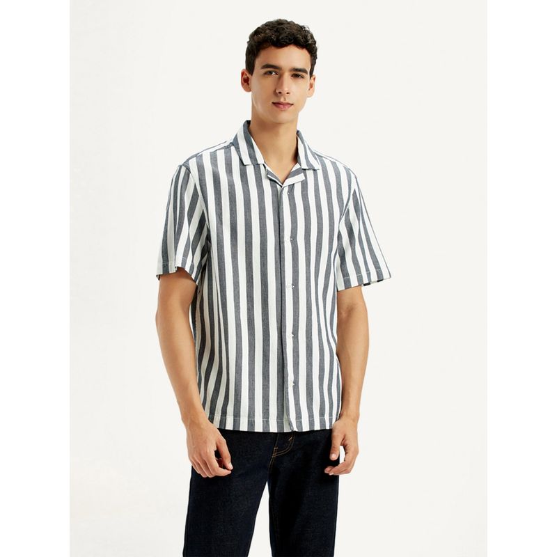 Levi's Men's Striped White Relaxed Fit Camp Shirt (S)
