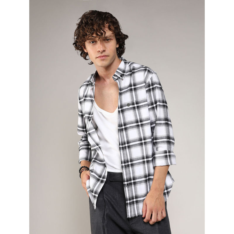 Campus Sutra Mens Chalk White & Midnight Black Brushed Buffalo Checks Shirt (M)