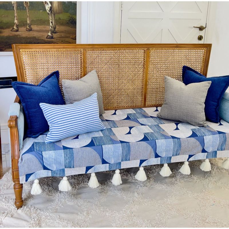 THROW PILLOW Blue Geometric Pattern Sofa Cover with Tassels (120x65 CM)