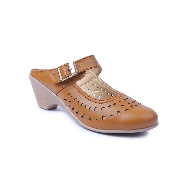 VALIOSAA Solid Beige Heels (EURO 41) (EURO 41)