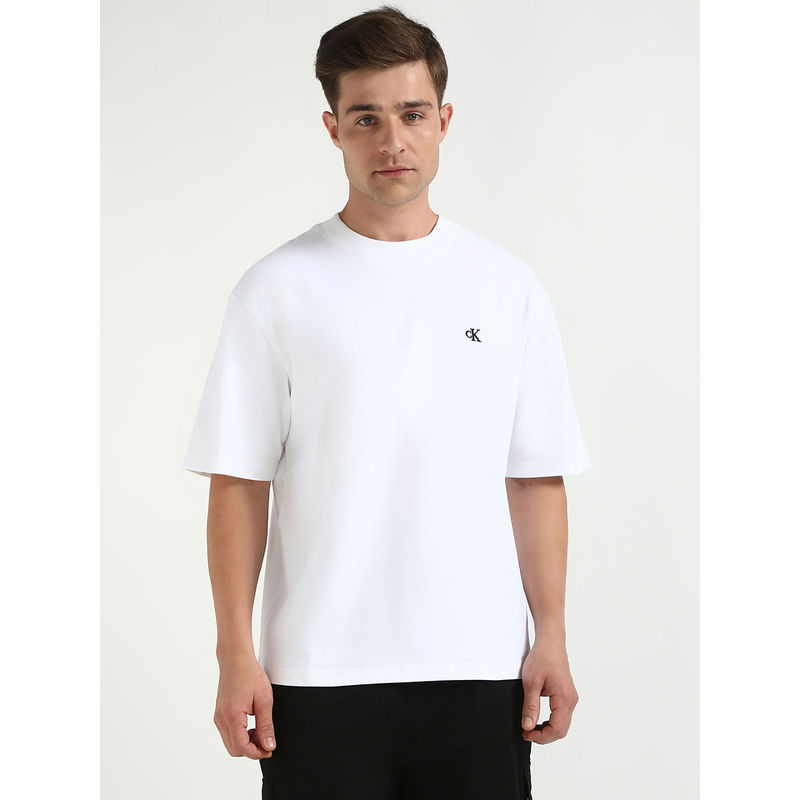Calvin Klein Men White Solid Relaxed Fit T-Shirt (S)