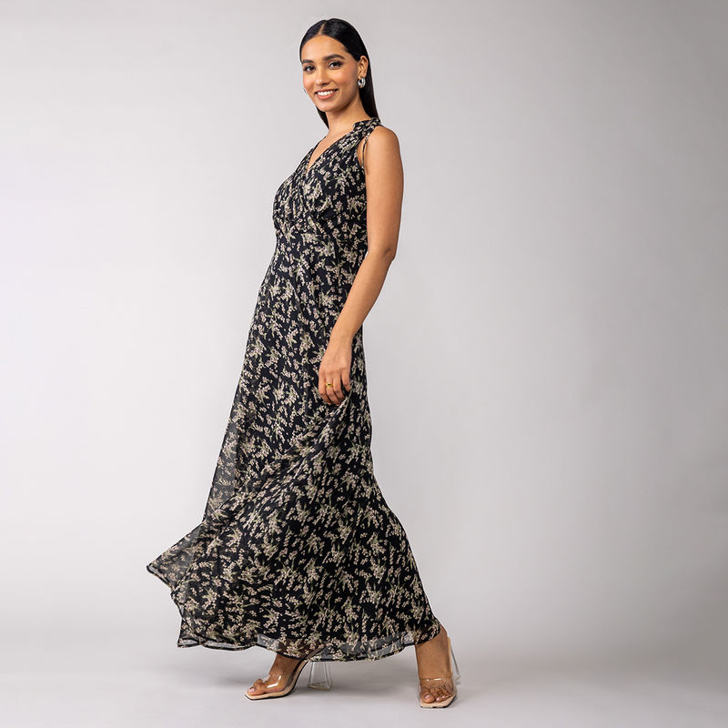 Twenty Dresses by Nykaa Fashion Black And Multicolor V Neck Floral Casual Maxi Dress (XS)