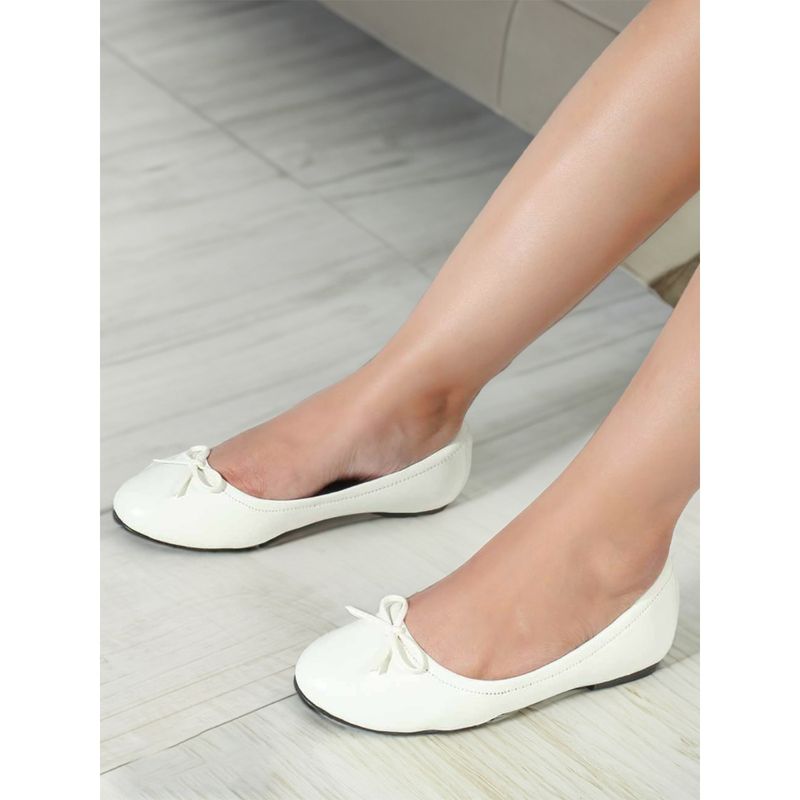 ELLE Womens Fashionable White Solid Ballerinas (EURO 36)