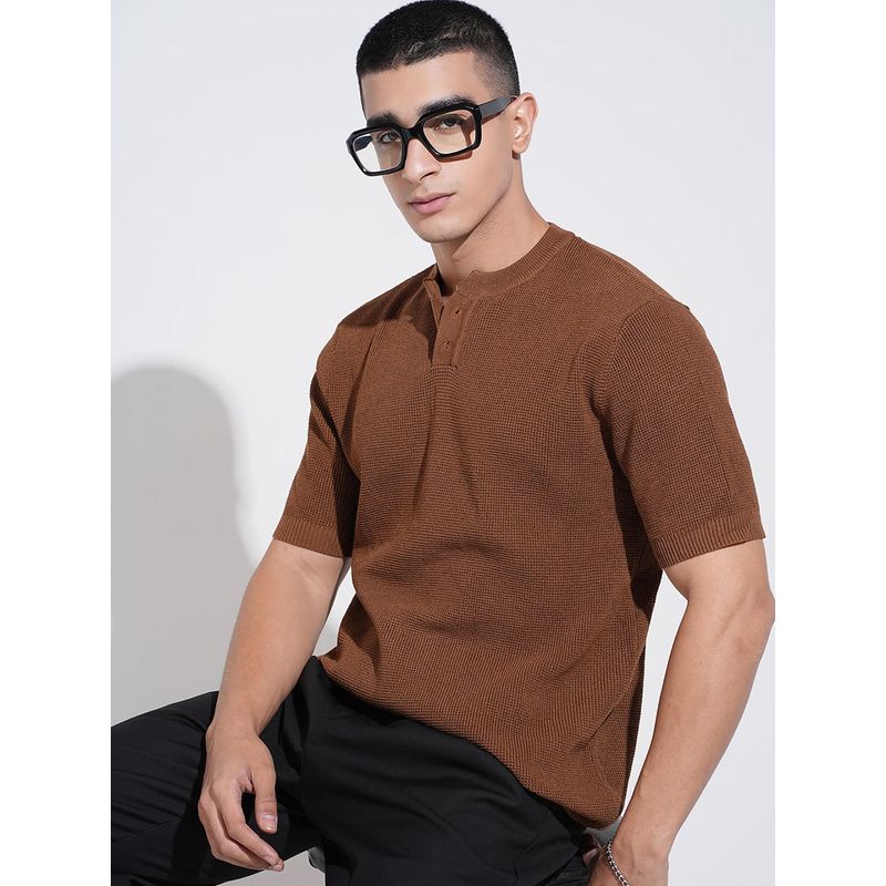 SHOWOFF Men Brown Short Sleeves Henley Neck Regular Fit T-shirt (S)