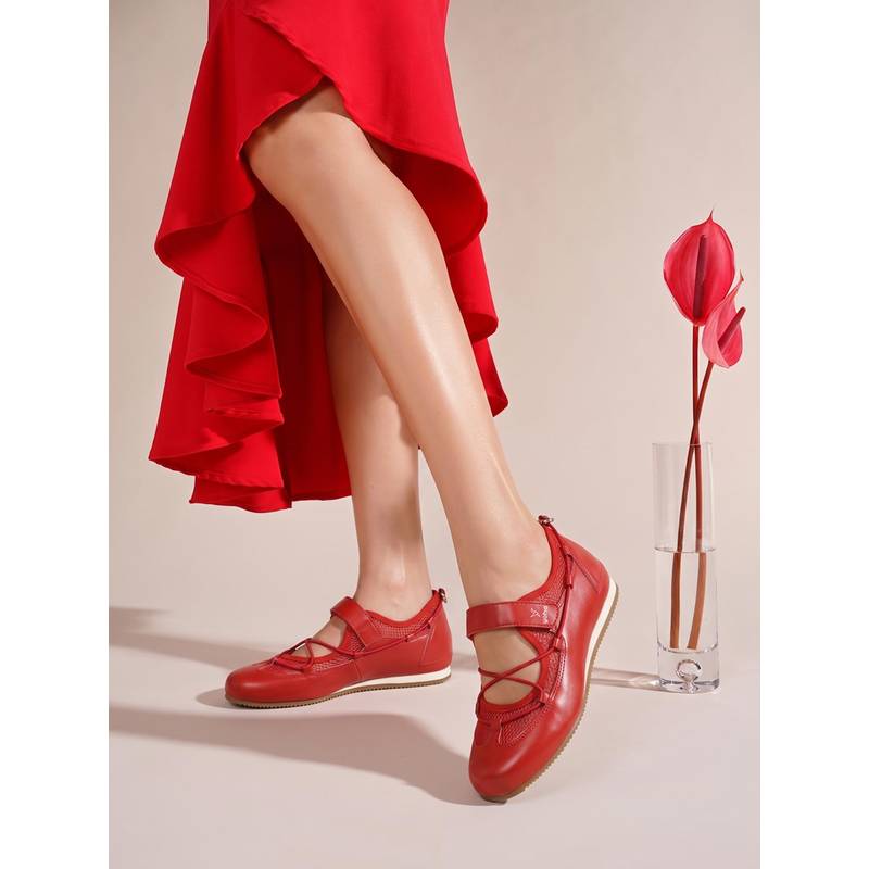 Yoho Juno Ramp Red Sneakers (UK 7)