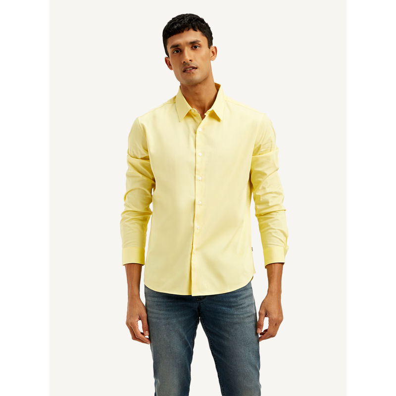 Levi's Men's Yellow Solid Slim Fit Shirt (XL)