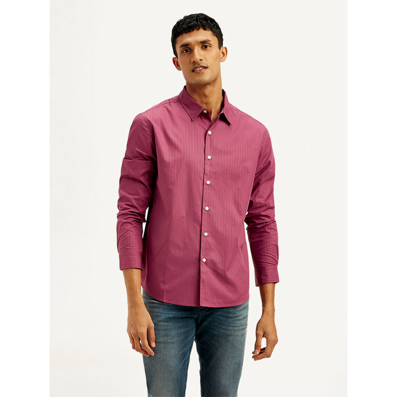 Levi's Men's Magenta Striped Slim Fit Shirt (S)