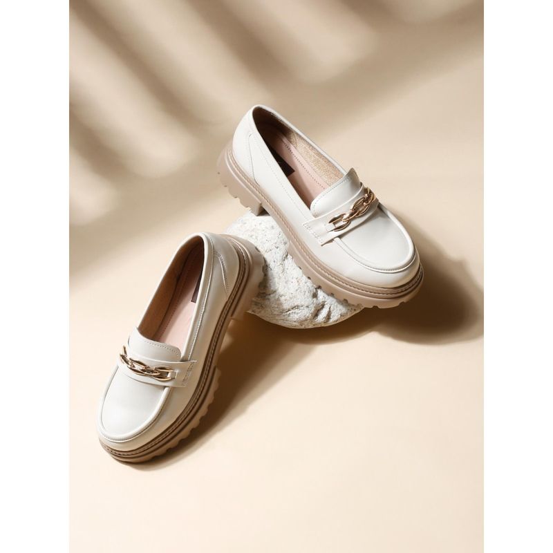 VALIOSAA Cream Casual Loafers (EURO 41)