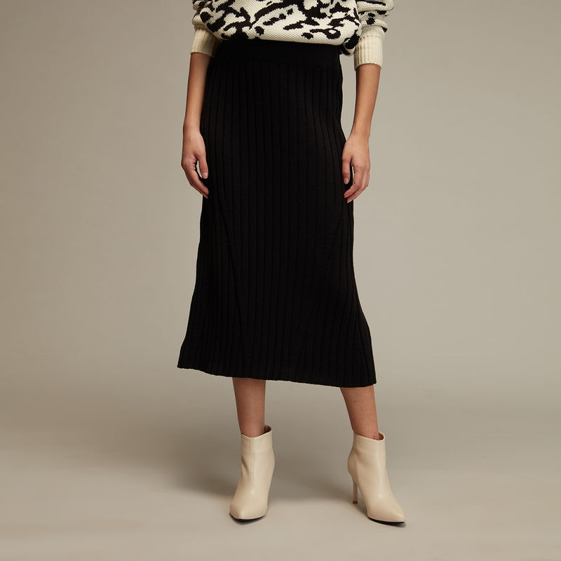 Twenty Dresses by Nykaa Fashion Black Solid Sheath Midi Skirt (26)