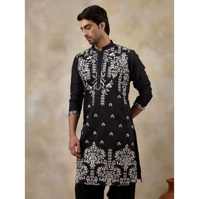SATWAA Majestic Black Aari Embroidered Men Kurta (38)