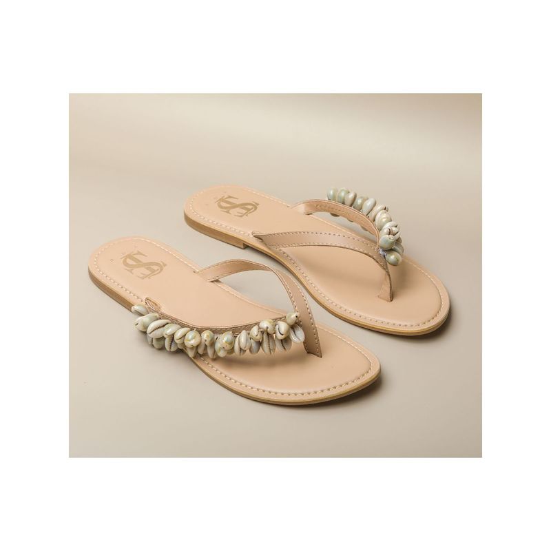 Shoe that fits you Beige Toe Shell Flipflops (EURO 38)