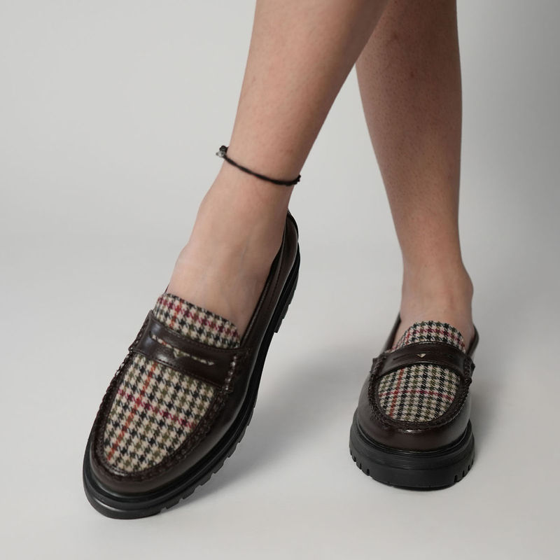 Theater Women Dr. Storm Brown Loafers (EURO 35)