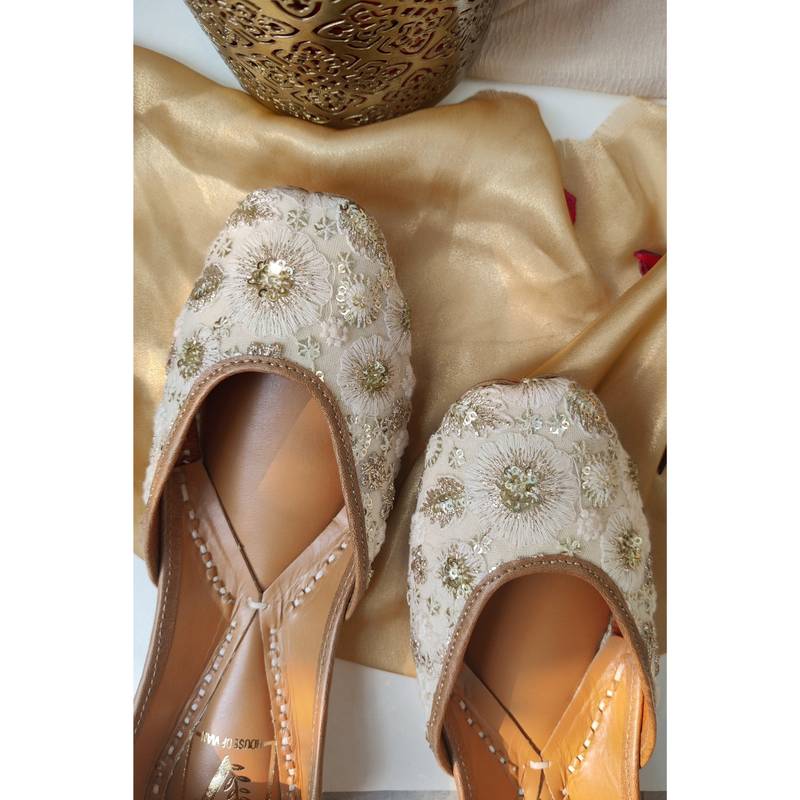 House of Vian Women White Mogra Juttis (EURO 36)