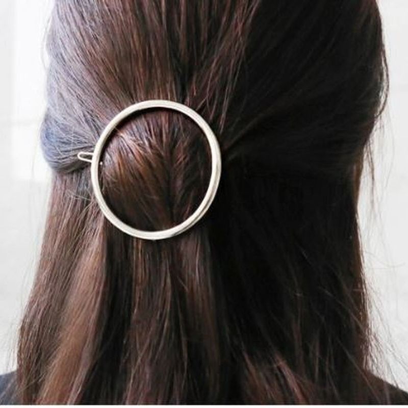 OOMPH Jewellery Silver Tone Delicate Fashion Hair Clips Hairpin Hair Clamps  In Round Geometric Shape: Buy OOMPH Jewellery Silver Tone Delicate Fashion Hair  Clips Hairpin Hair Clamps In Round Geometric Shape Online