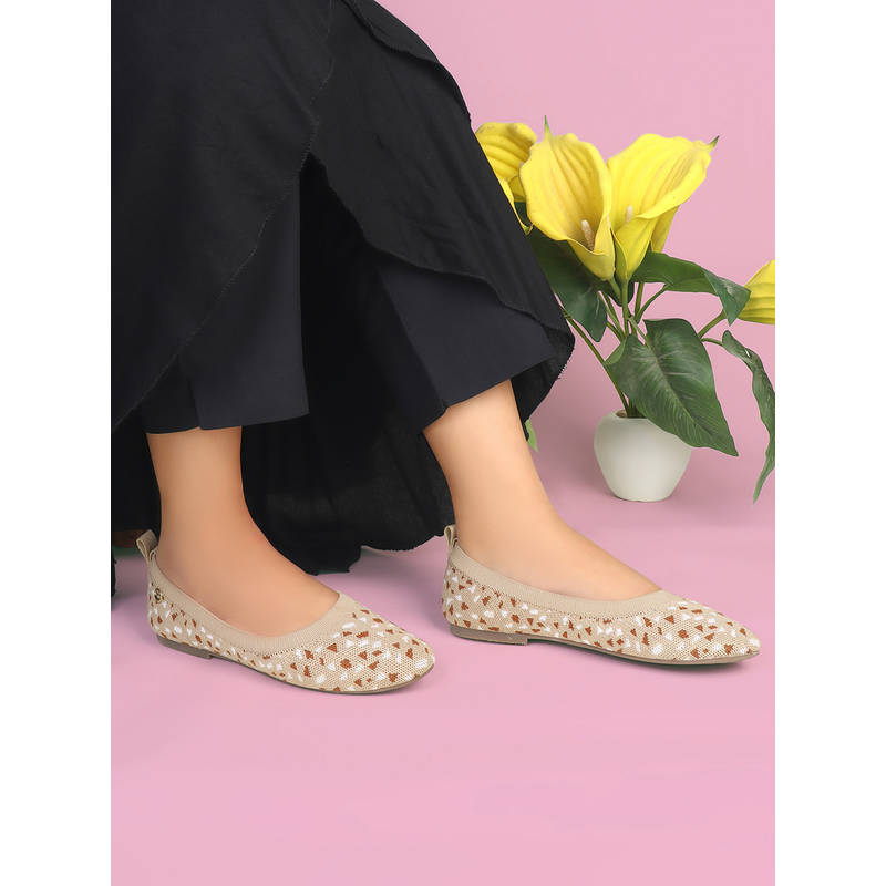 ELLE Women Beige Ballerina (EURO 36)