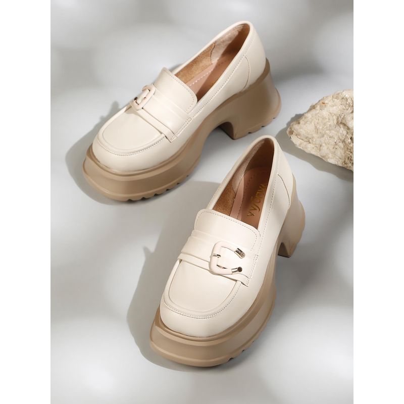 VALIOSAA Cream Smart Loafers (EURO 35)