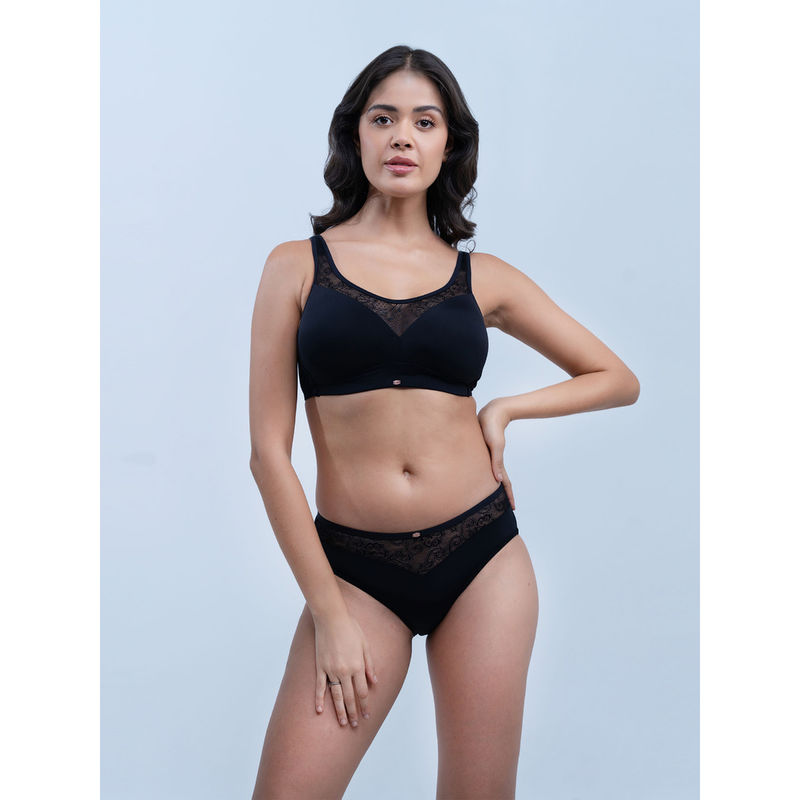 SOIE Women Black Full Coverage Padded Bra and Low Rise Brief (Set of 2) (32B)