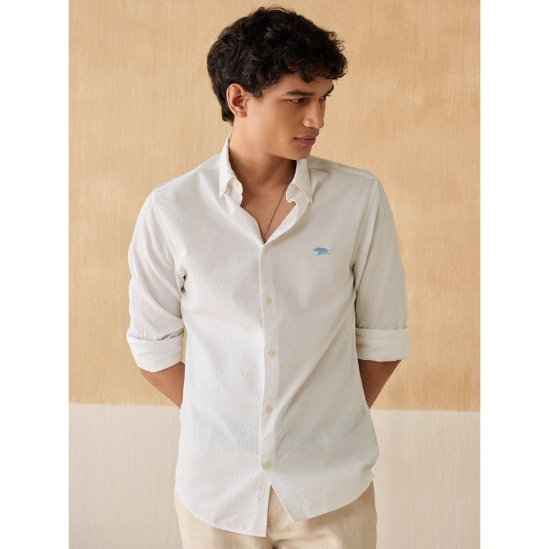 Andamen Regular Fit Men White Solid Cotton Seersucker Shirt (M)