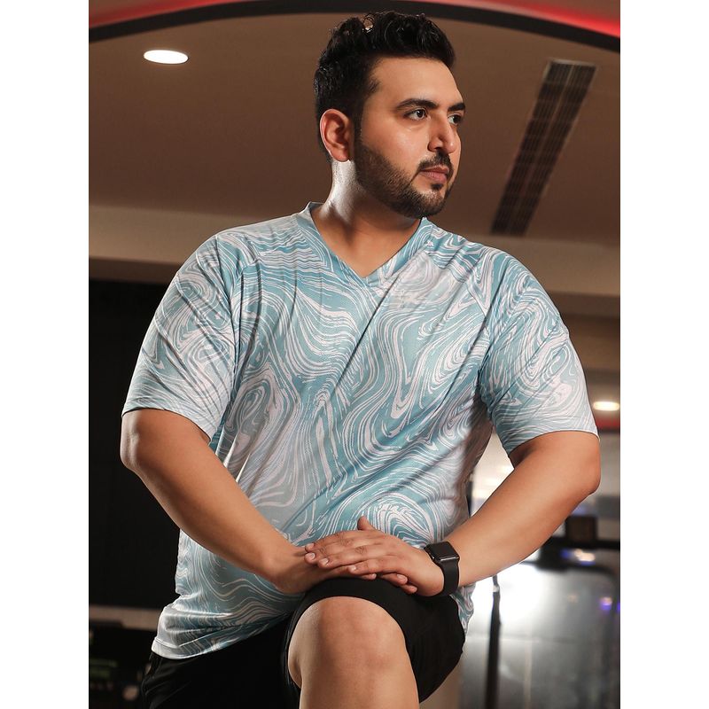 Instafab Plus Men Icy Blue Fluid Activewear T-Shirt (5XL)