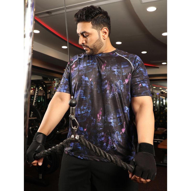 Instafab Plus Men Onyx Black and Indigo Blue Abstract Activewear T-Shirt (6XL)
