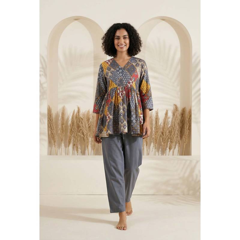 SANSKRUTIHOMES Grey Geometric Print V-Neck Pure Cotton Night Suit For Women (S)