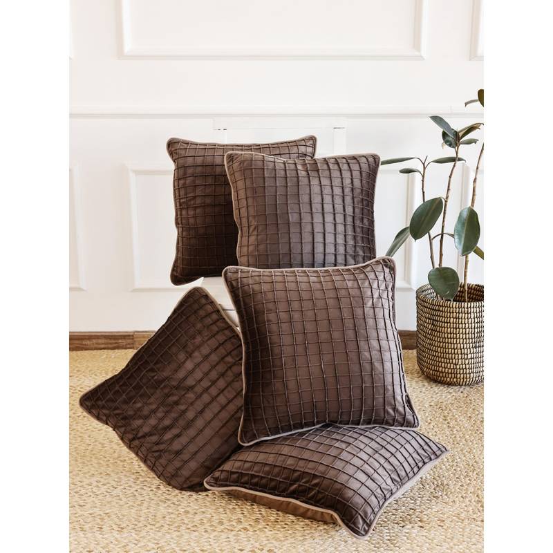 SANSKRUTIHOMES Coffee Brown Geometric Velvet Cushion Cover (18x18 inches)