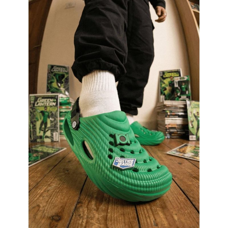 Bacca Bucci Men Green Justice League Clogs (UK 9)