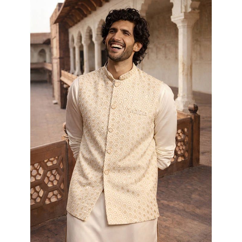 Vastramay Men Off White Nehru Jacket (S)