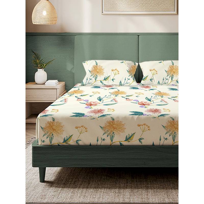 Urban Space Petal pop Microfiber 200 TC Bedsheet with Pillow covers