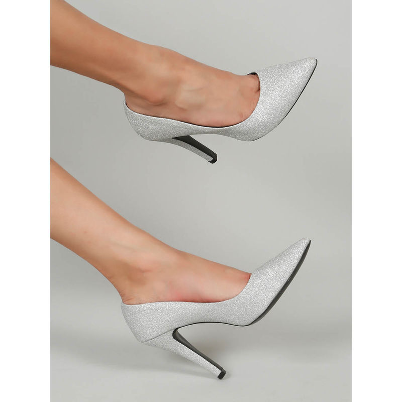 Flat n Heels Women Silver Pump Heels (EURO 34)