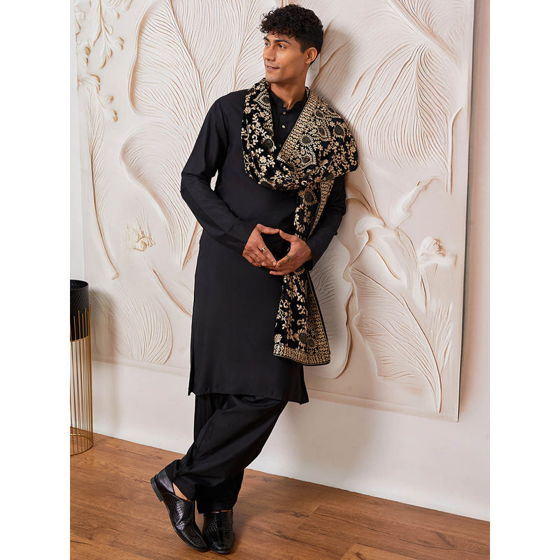 Vastramay Mens Black Solid Kurta with Patiala Salwar and Embroidered Dupatta (Set of 3) (40)