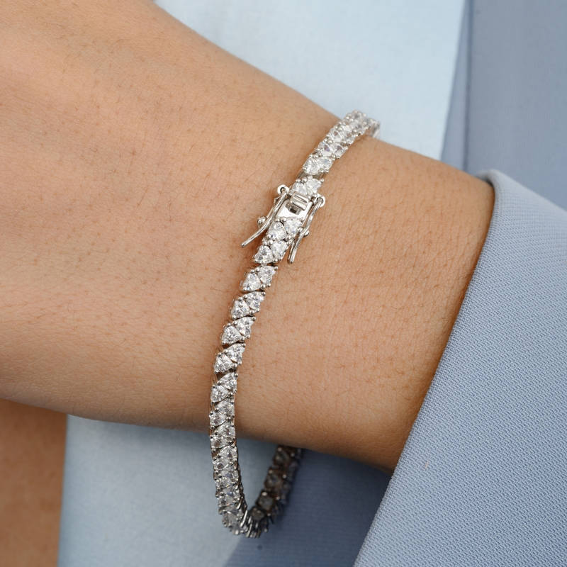 METALM Criss Cross Heart Tennis Bracelet in 925 Silver (6)