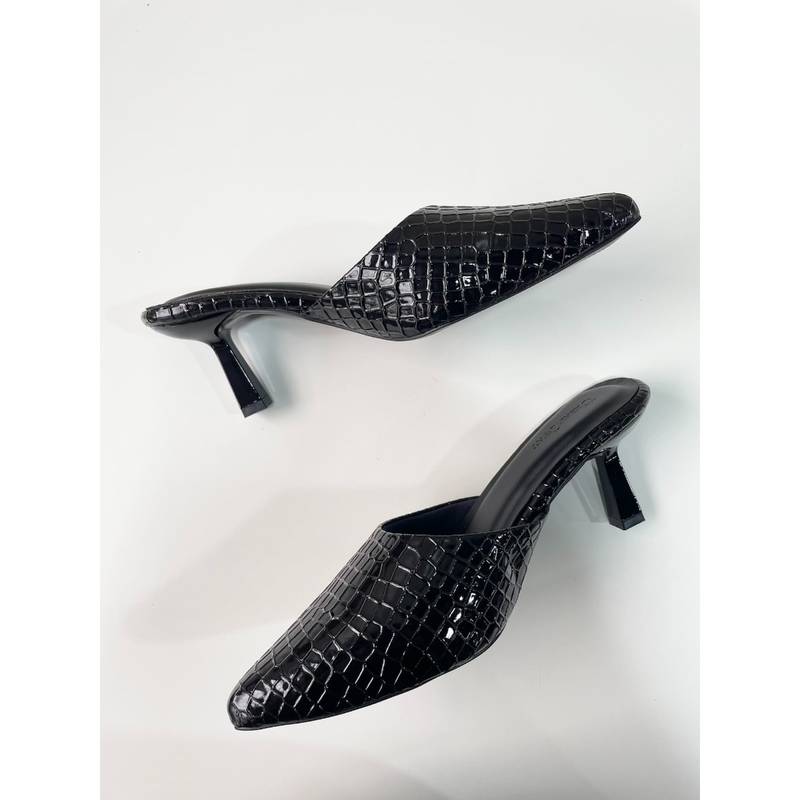 UrbanSway Ebony Black Mules (EURO 42)