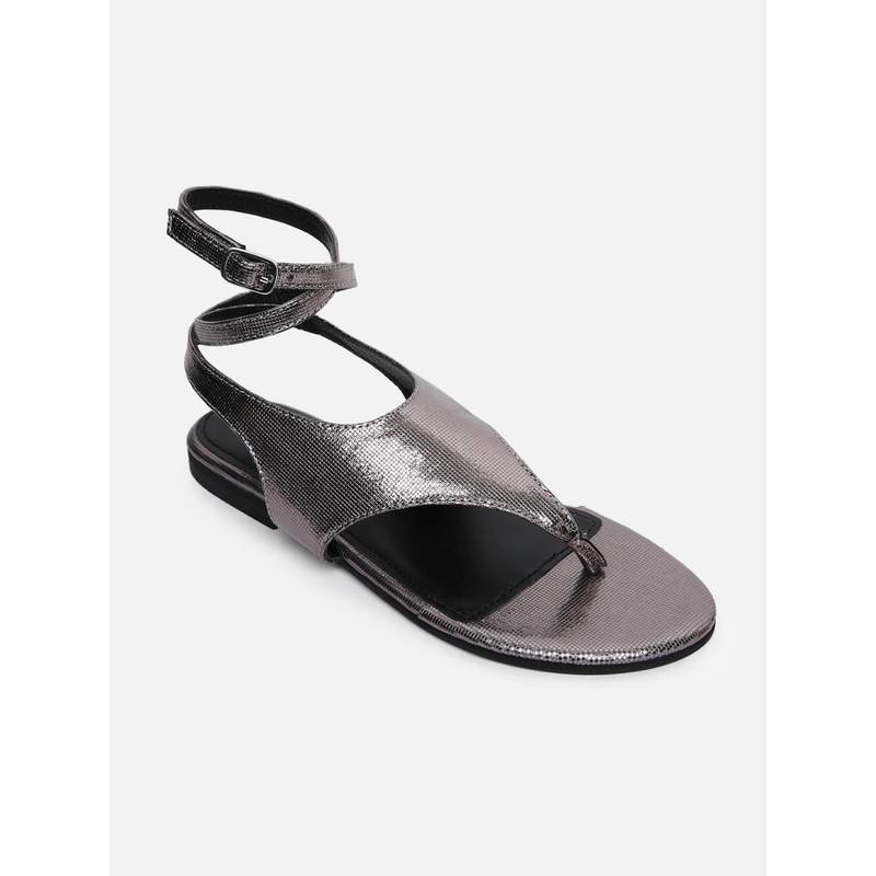 Tao Paris Women Silver Textured Open Toe Flat Gladiators (UK 3)